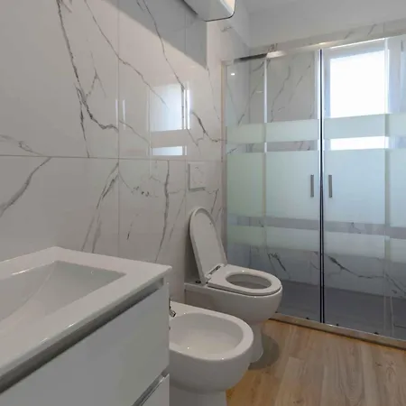 Apartman With Pool In 45641